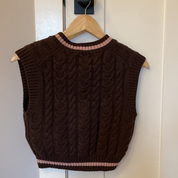 Pink and brown Aritzia sweater vest. - Picture 2 of 3